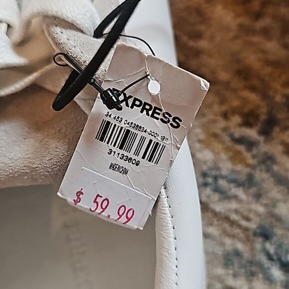 NWT Mens Express tie sneakers in white with suede details sz 9 - Picture 7 of 7